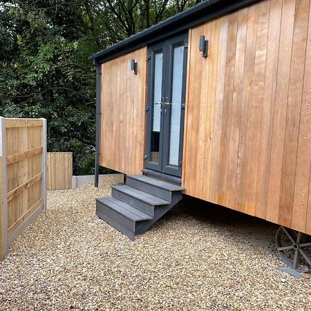 Dee Lodge With Private Hot Tub Llangollen Exterior foto